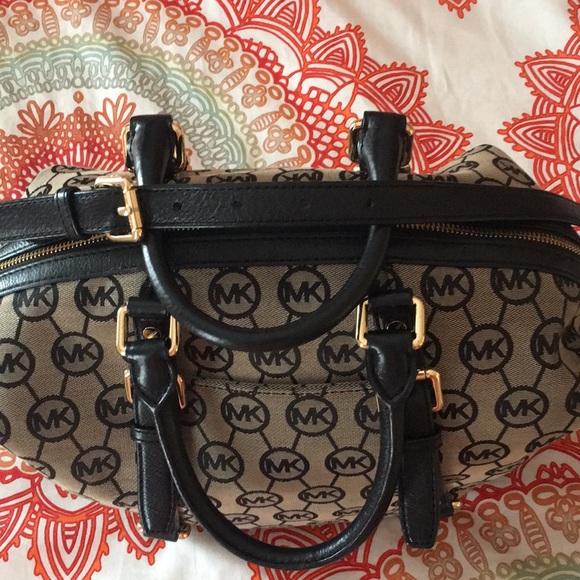 MK MONOGRAM BEDFORD SATCHEL - Picture 6 of 7